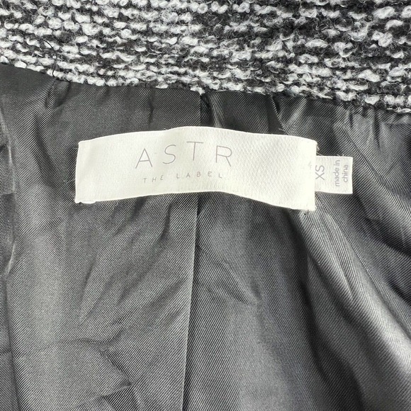 ASTR The Label Black Gray Marled Tweed Coat Size XS Asymmetrical Zip - Picture 11 of 16